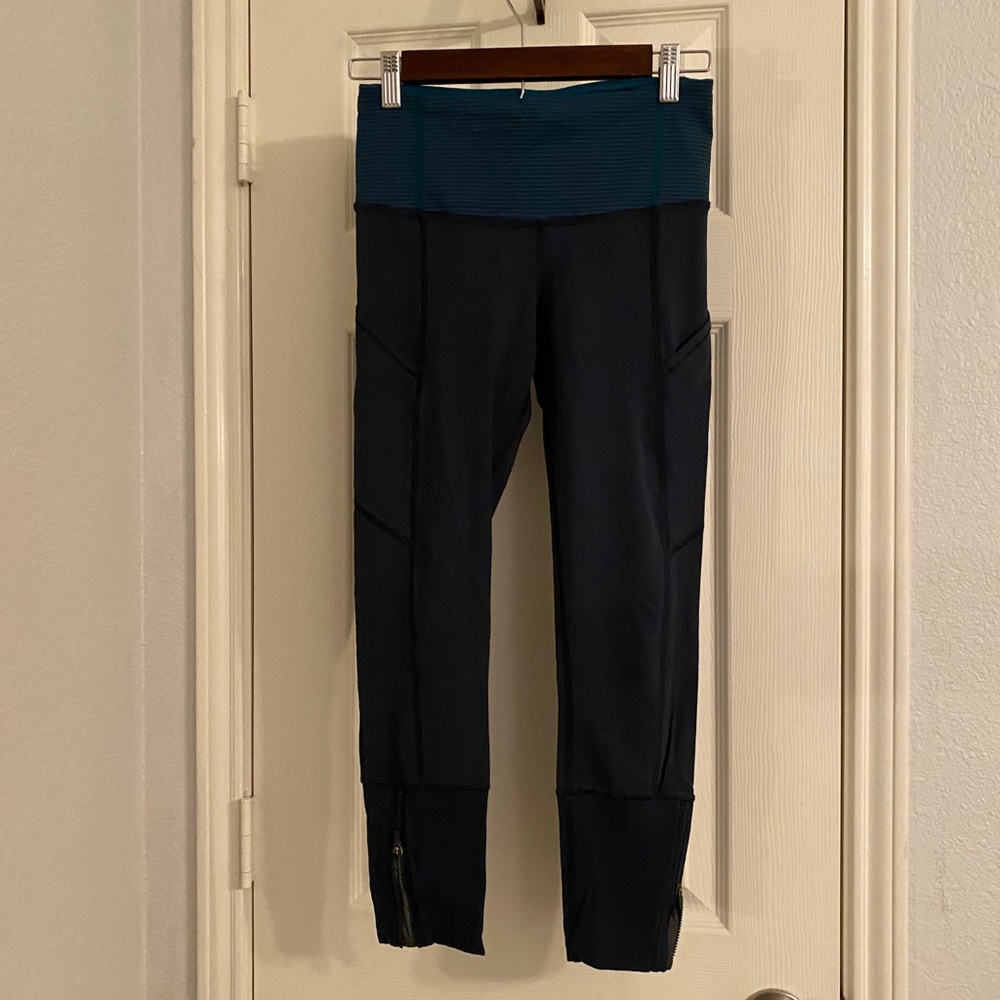 Lululemon leggings with pockets